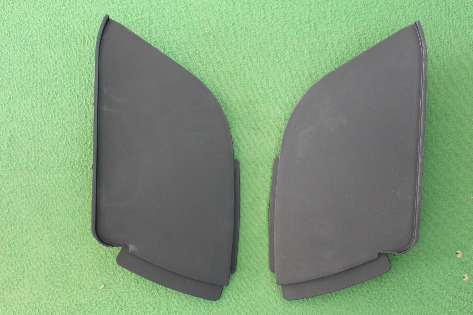 汽车注塑产品—D913前顶左右竖隔板