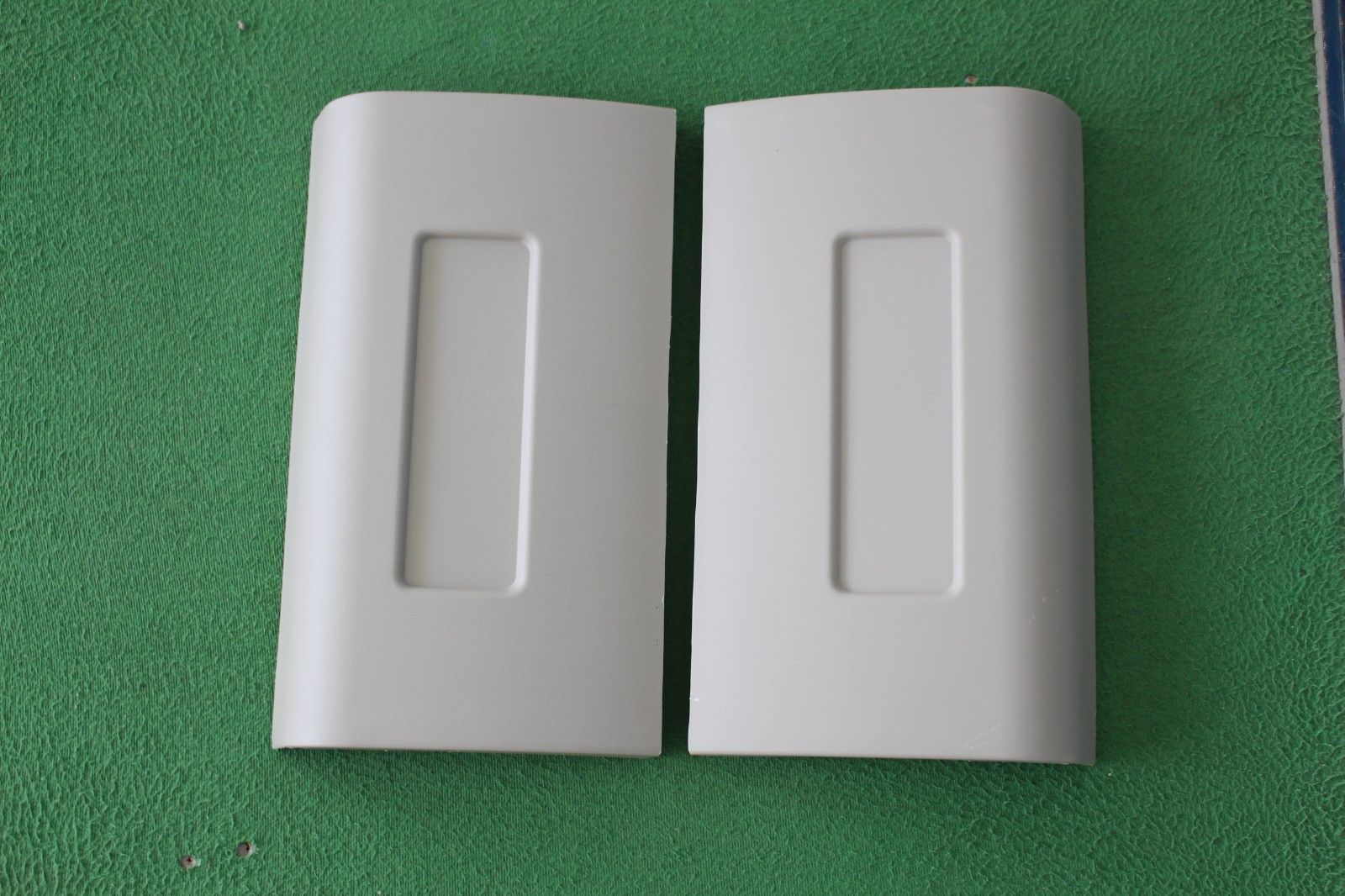 汽车注塑产品—D913前顶中托板装饰罩